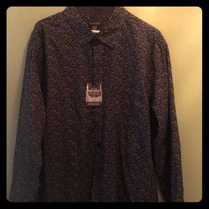 Van Heusen Slim Fit Never Tuck Button Down (XL)